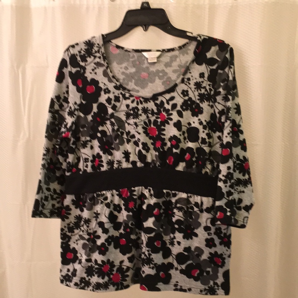 Cute Christopher & Banks top
